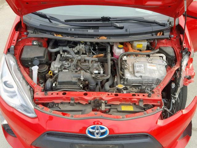 JTDKDTB3XF1583377 - 2015 TOYOTA PRIUS C RED photo 7