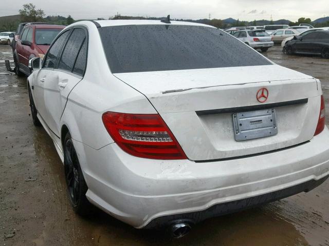 WDDGF4HB6EA929921 - 2014 MERCEDES-BENZ C 250 WHITE photo 3