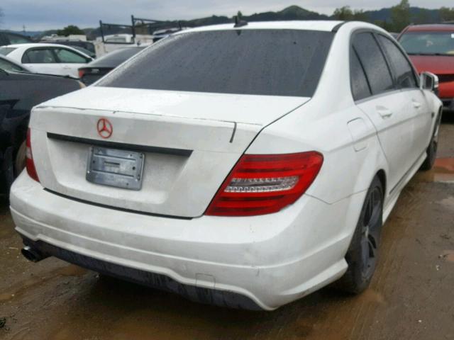 WDDGF4HB6EA929921 - 2014 MERCEDES-BENZ C 250 WHITE photo 4