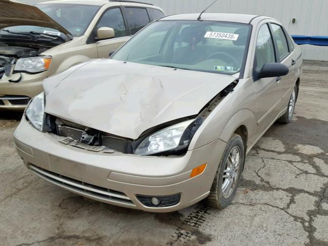 1FAFP34N16W169792 - 2006 FORD FOCUS ZX4 TAN photo 2