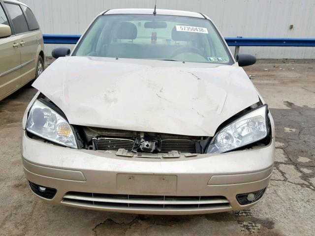 1FAFP34N16W169792 - 2006 FORD FOCUS ZX4 TAN photo 9