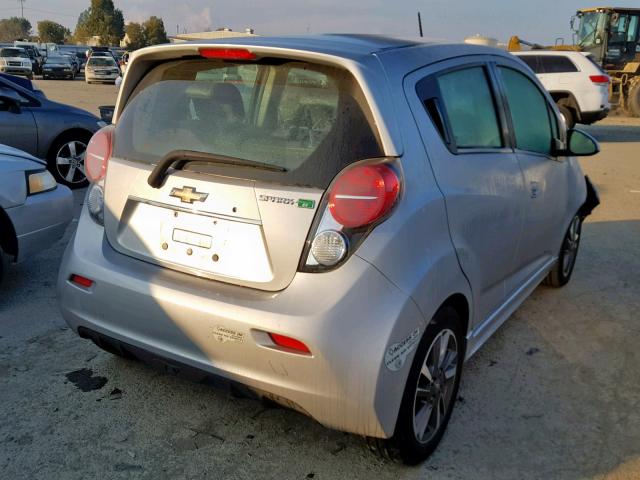 KL8CL6S08FC816815 - 2015 CHEVROLET SPARK EV 2 SILVER photo 4