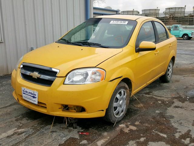 KL1TD5DE2BB132812 - 2011 CHEVROLET AVEO LS YELLOW photo 2