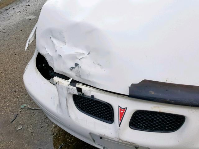1G2WP12K92F249976 - 2002 PONTIAC GRAND PRIX WHITE photo 9