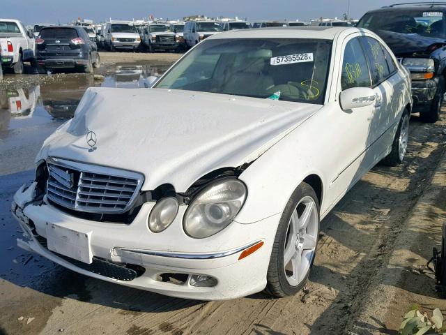 WDBUF65J44A407161 - 2004 MERCEDES-BENZ E 320 WHITE photo 2