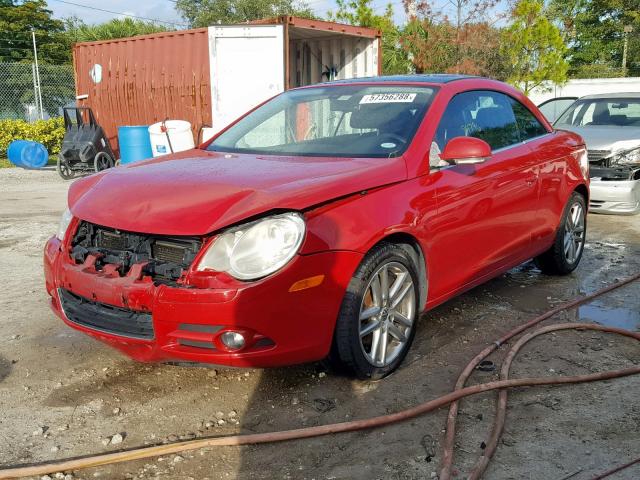 WVWFA71F88V016643 - 2008 VOLKSWAGEN EOS LUX 红色 照片 2