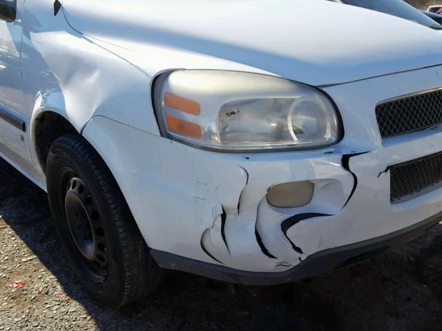 1GBDV13W88D208306 - 2008 CHEVROLET UPLANDER I WHITE photo 10