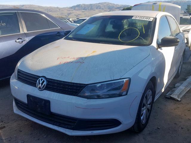 3VW2K7AJ8DM430135 - 2013 VOLKSWAGEN JETTA BASE Սպիտակ լուսանկար 2