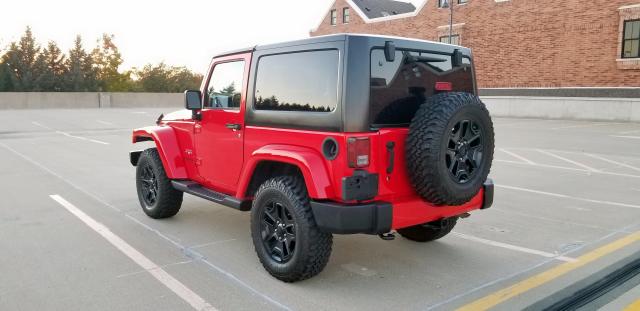 1C4AJWBG0HL599975 - 2017 JEEP WRANGLER S RED photo 3