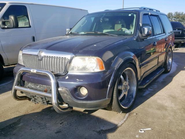 5LMFU28R04LJ10914 - 2004 LINCOLN NAVIGATOR 蓝色 照片 2