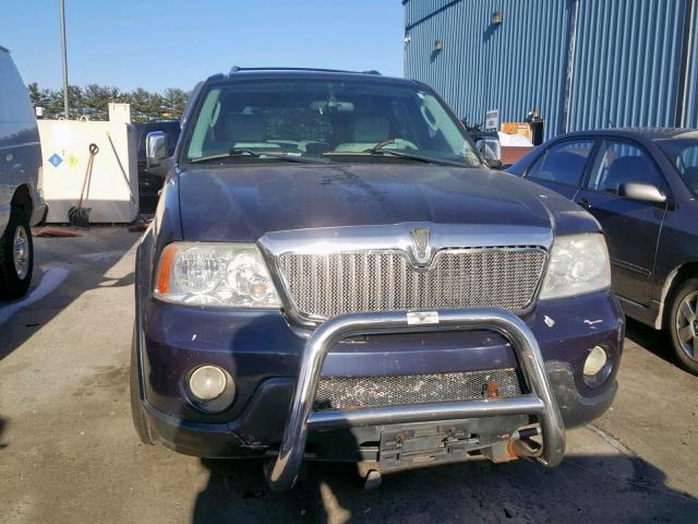5LMFU28R04LJ10914 - 2004 LINCOLN NAVIGATOR 蓝色 照片 9