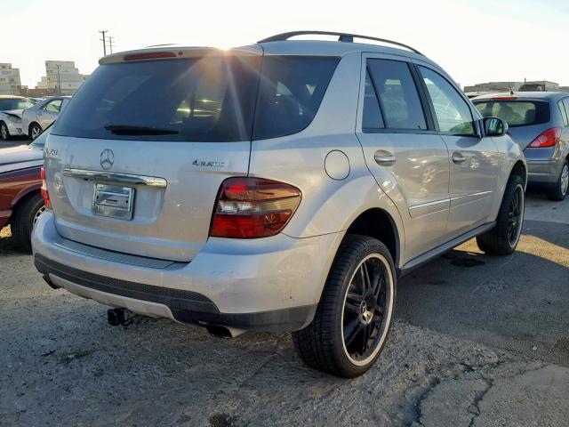 4JGBB86E98A311108 - 2008 MERCEDES-BENZ ML 350 SILVER photo 4