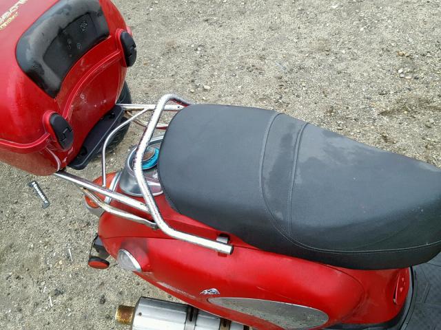 LFETCKPD9B1B70262 - 2011 ACURA SCOOTER RED photo 6
