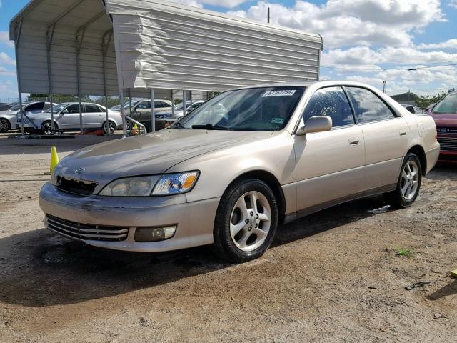 JT8BF28G010305826 - 2001 LEXUS ES 300 TAN photo 2