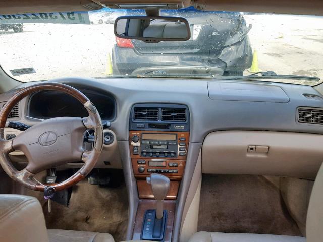 JT8BF28G010305826 - 2001 LEXUS ES 300 TAN photo 9