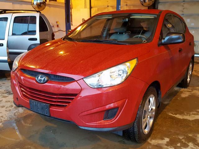 KM8JT3AB9BU201349 - 2011 HYUNDAI TUCSON GL RED photo 2