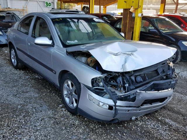 YV1RS61R822155544 - 2002 VOLVO S60 SILVER photo 1