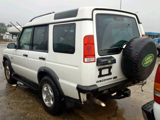 SALTY1240YA242846 - 2000 LAND ROVER DISCOVERY WHITE photo 3