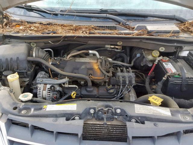 2A8HR54P48R648870 - 2008 CHRYSLER TOWN & COU SILVER photo 7