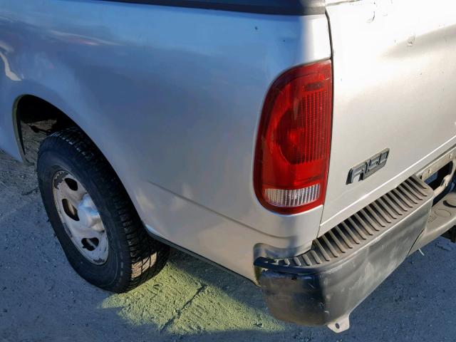 2FTRF17234CA90763 - 2004 FORD F-150 HERI SILVER photo 9