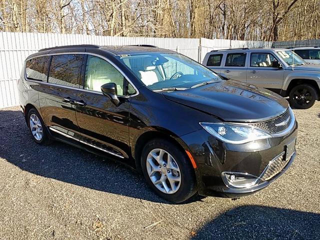 2C4RC1BG3HR833520 - 2017 CHRYSLER PACIFICA T BLACK photo 1