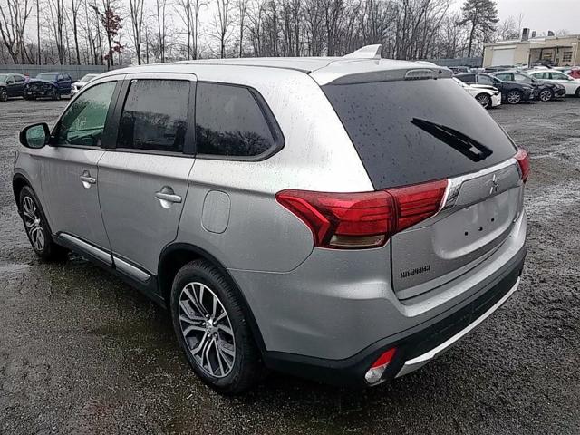 JA4AZ2A33JZ005439 - 2018 MITSUBISHI OUTLANDER SILVER photo 3