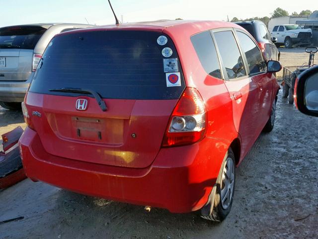 JHMGD38478S061727 - 2008 HONDA FIT RED photo 4