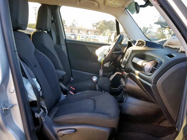 ZACCJAAW7GPE30583 - 2016 JEEP RENEGADE S SILVER photo 5