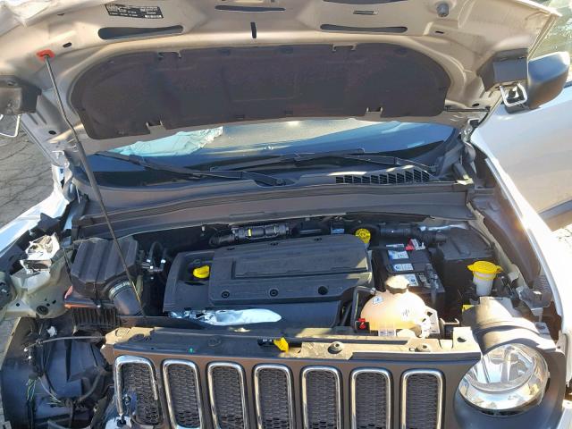 ZACCJAAW7GPE30583 - 2016 JEEP RENEGADE S SILVER photo 7