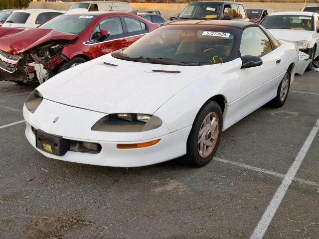 2G1FP22K9T2106491 - 1996 CHEVROLET CAMARO BAS WHITE photo 2