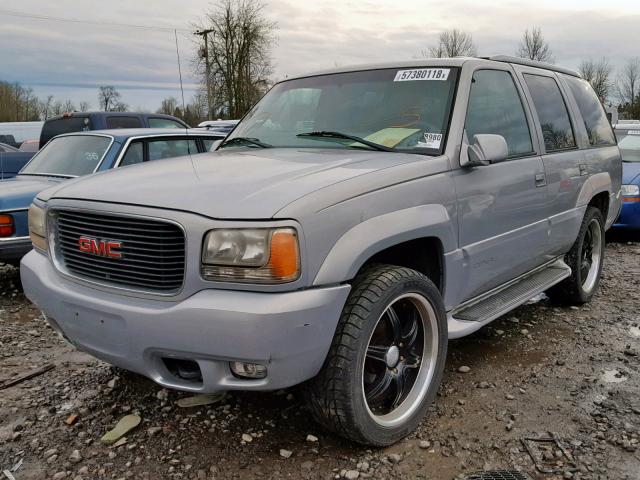 1GKEK13R6XR916997 - 1999 GMC DENALI GOLD photo 2