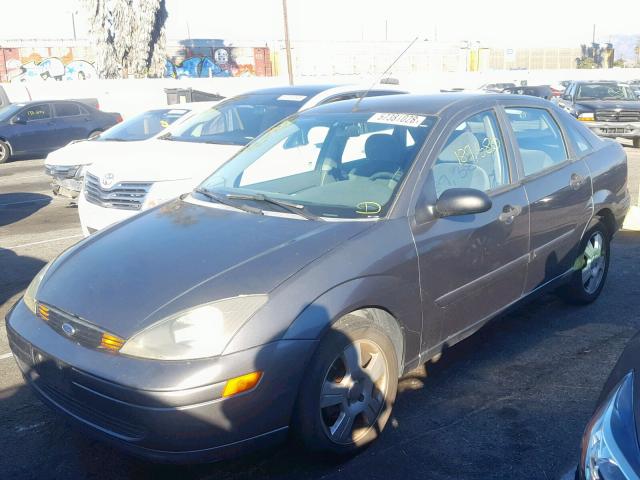 1FAFP34Z43W245603 - 2003 FORD FOCUS SE C GRAY photo 2