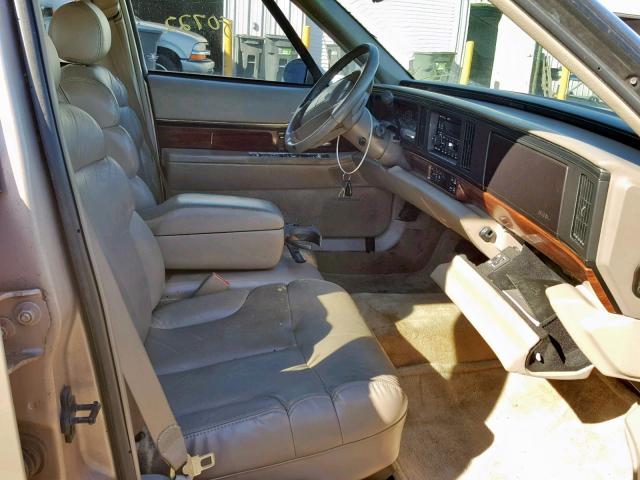 1G4HR52K1WH506026 - 1998 BUICK LESABRE LI TAN photo 5