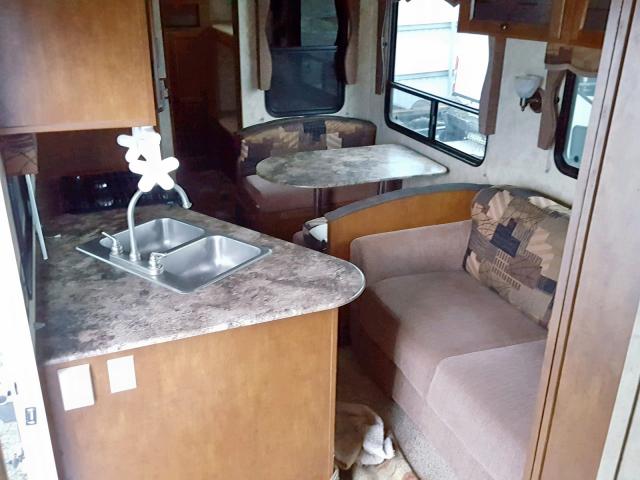 5ZT3CLTB9DA307572 - 2013 COACH CHAPARRAL WHITE photo 5