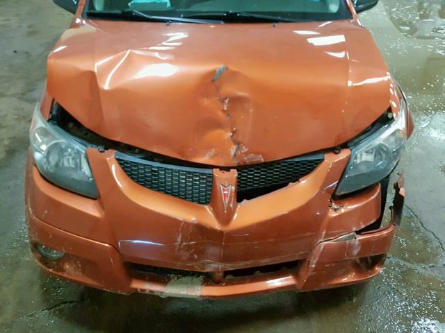 5Y2SL62874Z413878 - 2004 PONTIAC VIBE ORANGE photo 7