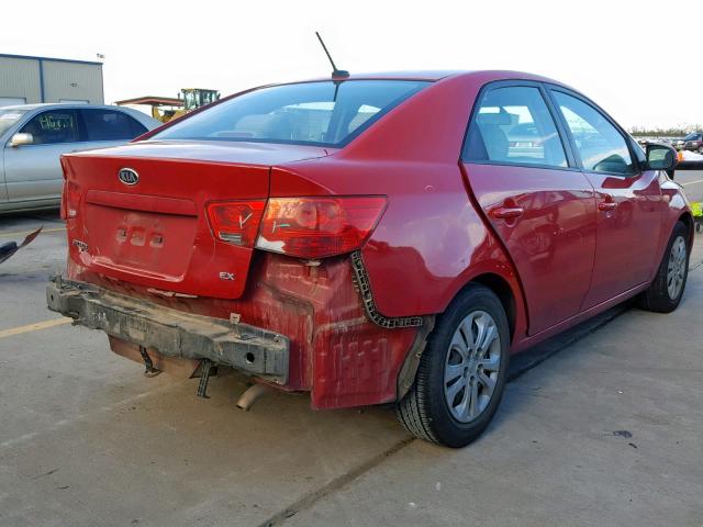 KNAFU4A28D5648102 - 2013 KIA FORTE EX RED photo 4