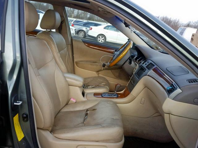 JTHBA30G555128781 - 2005 LEXUS ES 330 GREEN photo 5