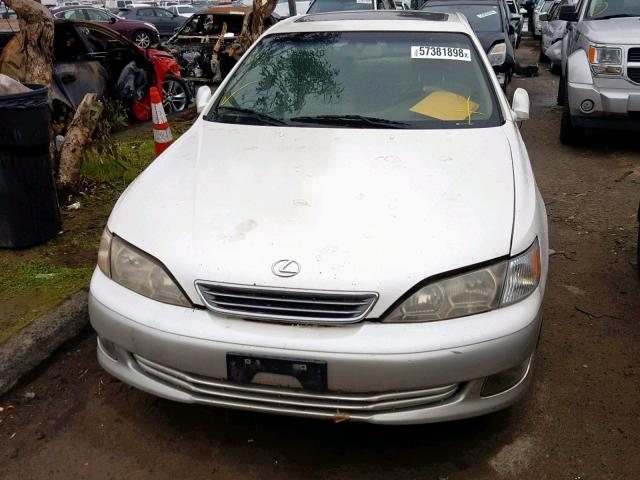 JT8BF28G1Y5081169 - 2000 LEXUS ES 300 WHITE photo 9