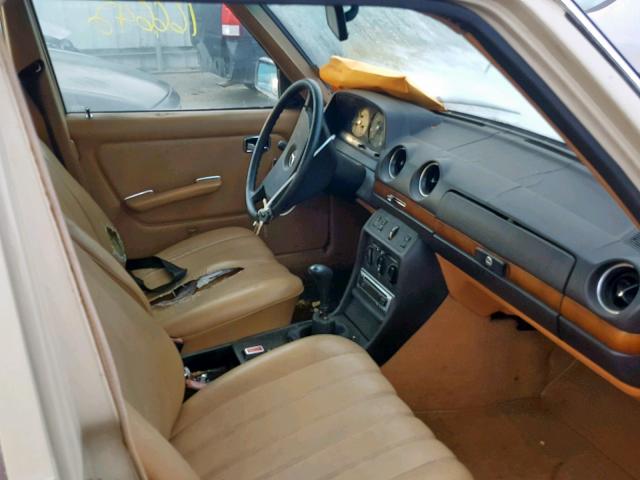 WDBAB23A1BB228108 - 1981 MERCEDES-BENZ 240 D BEIGE photo 5