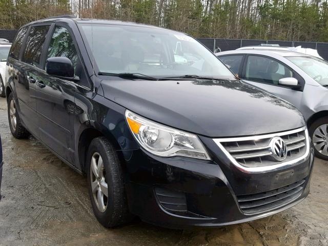 2V4RW3DG2BR670260 - 2011 VOLKSWAGEN ROUTAN SE BLACK photo 1