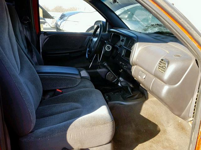 1B7GL22X3XS231596 - 1999 DODGE DAKOTA RED photo 5