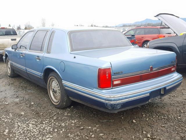 1LNLM82W8PY631913 - 1993 LINCOLN TOWN CAR S BLUE photo 3