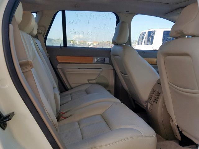 2LMDU68C47BJ03888 - 2007 LINCOLN MKX WHITE photo 6