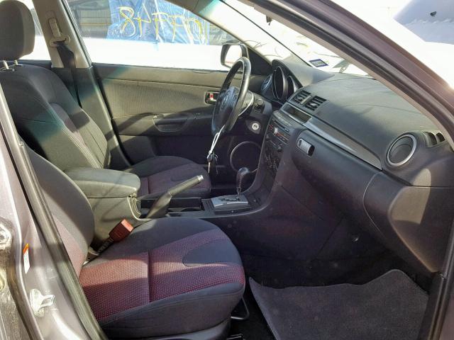 JM1BK343951266109 - 2005 MAZDA 3 HATCHBAC GRAY photo 5