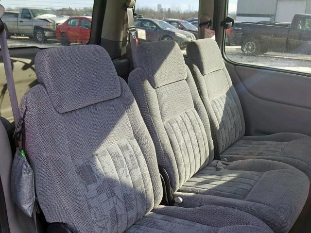 1GMDU03E83D274908 - 2003 PONTIAC MONTANA GRAY photo 6