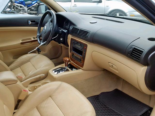 WVWYH63B71E240100 - 2001 VOLKSWAGEN PASSAT GLX 灰色 照片 5