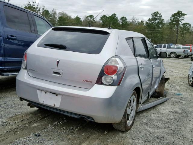 5Y2SP6E87AZ414525 - 2010 PONTIAC VIBE SILVER photo 4