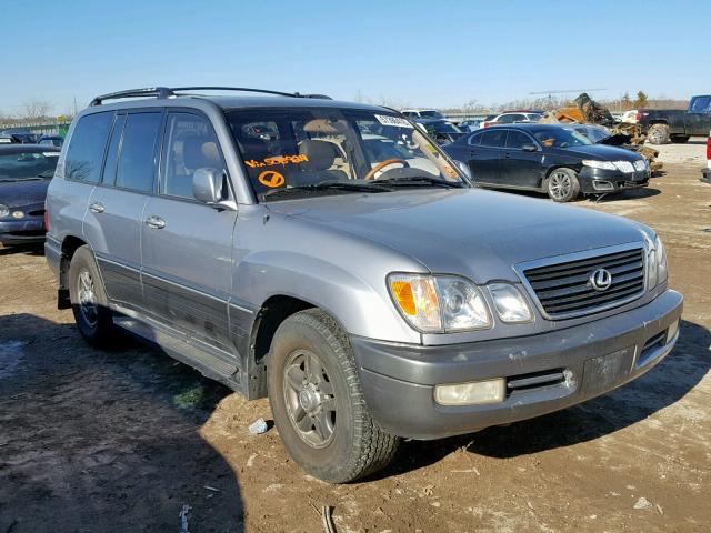 JTJHT00W813508924 - 2001 LEXUS LX 470 SILVER photo 1