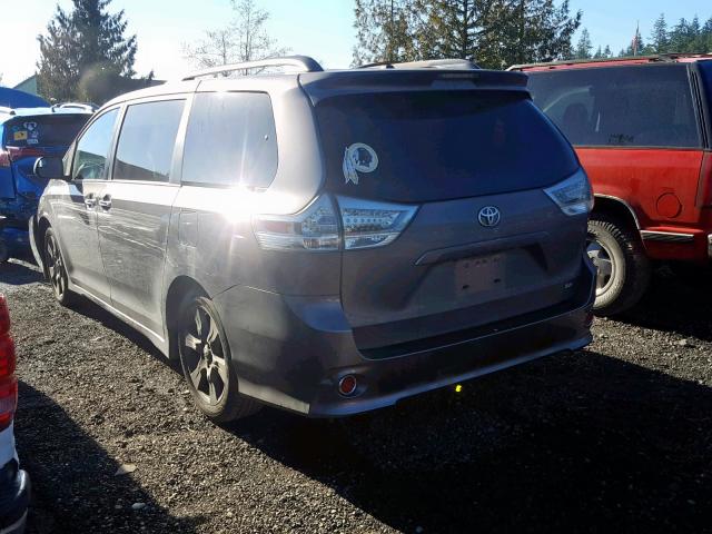 5TDXZ3DC7HS841395 - 2017 TOYOTA SIENNA SE GRAY photo 3