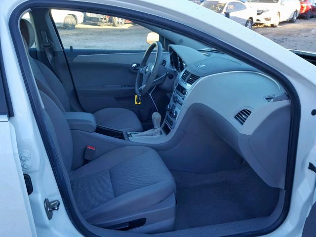 1G1ZB5EB8AF166279 - 2010 CHEVROLET MALIBU LS WHITE photo 5